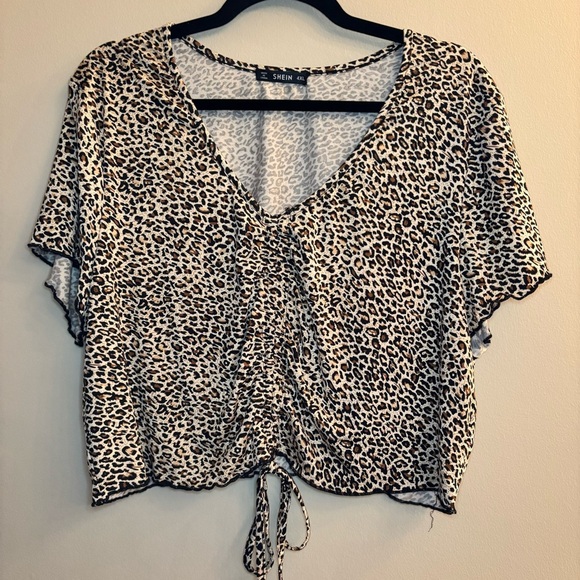 SHEIN Women’s Short-Sleeve Cheetah Print Crop Top Size 4X - Picture 1 of 7